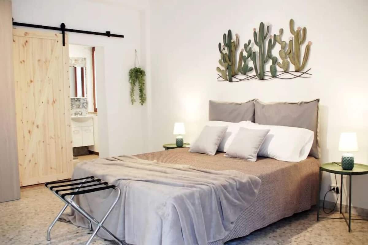 Habitación Deluxe | Escritorio, tabla de planchar con plancha y wifi gratis