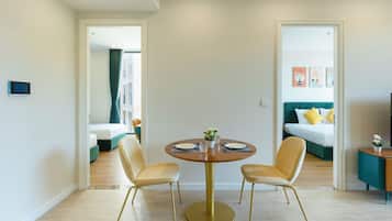 Condo de lujo, vista a la playa | Área de sala de estar