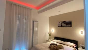 Superior Room, Park View | Minibar, individually decorated, individually furnished, desk