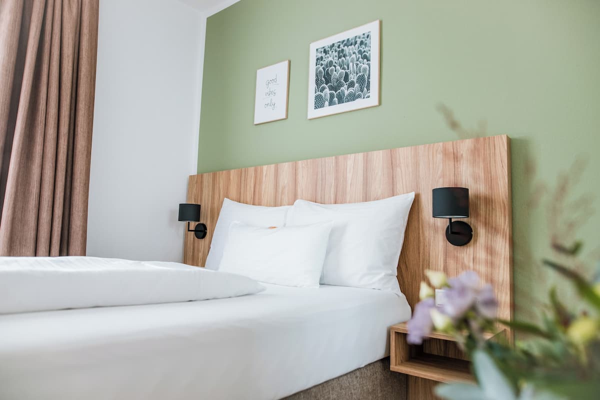 Singola Comfort, vista giardino | Una scrivania, postazione laptop, Wi-Fi gratuito