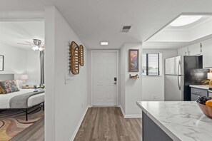 2 Schlafzimmer, Schreibtisch, Bügeleisen/Bügelbrett, kostenloses WLAN