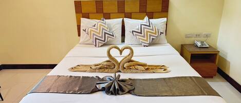 Standard-dobbeltværelse | Pengeskab på værelset, strygejern/strygebræt, gratis Wi-Fi, sengetøj