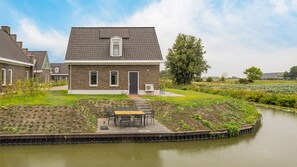 صورة غير مصنفة، 3 من 14، زرّ