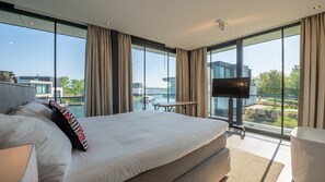 4 bedrooms, free WiFi