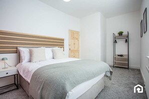 3 Schlafzimmer, Bügeleisen/Bügelbrett, kostenloses WLAN, Bettwäsche