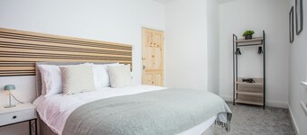 Meldon Terrace | 3BR | Wi-Fi | Parking