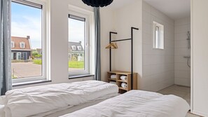 7 bedrooms, free WiFi - Detached group accommodation for 14 people (Opperdoes)