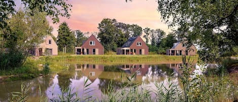 المنشأة من الخارج