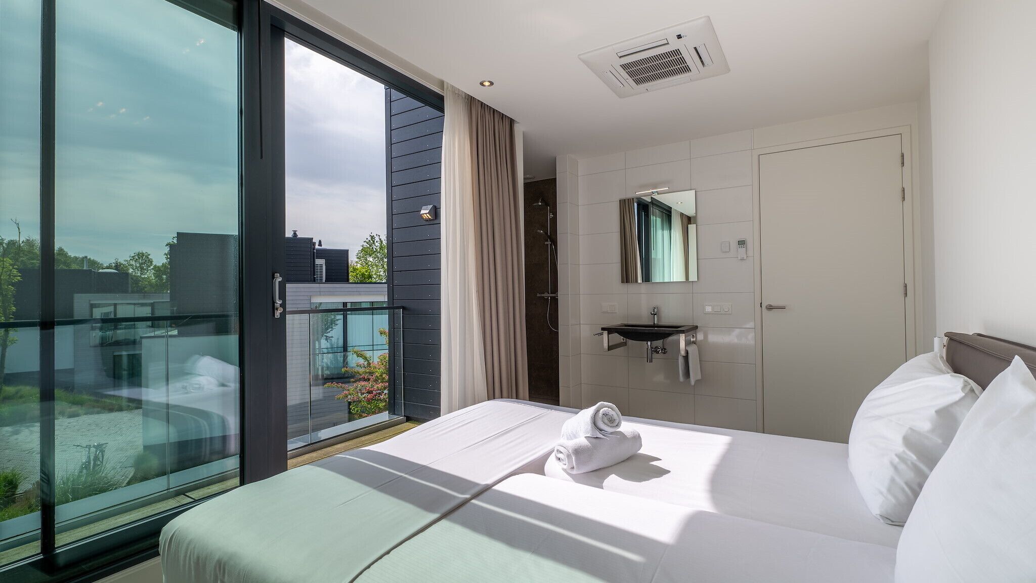 5 bedrooms, free WiFi