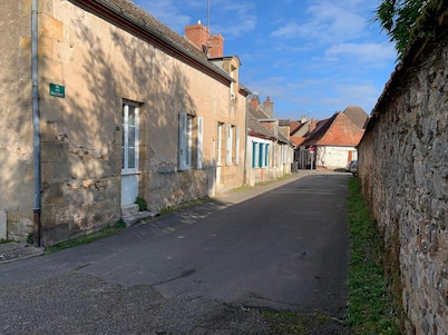Gîte du Sabotier near the spa Bourbon l'Archambault pets welcome