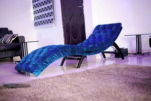 Hus, 4 soverom, røyk, balkong | Innvendig