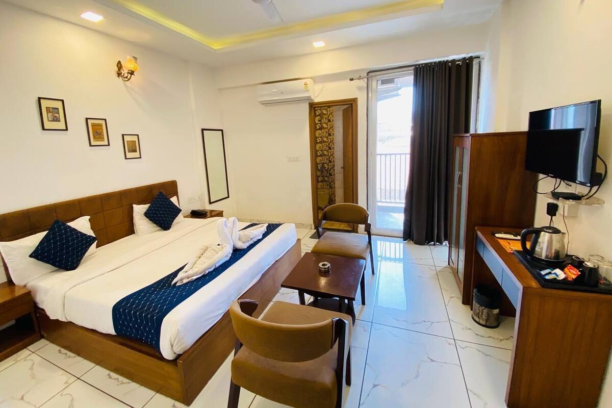 Superior Double Room | Free WiFi, bed sheets