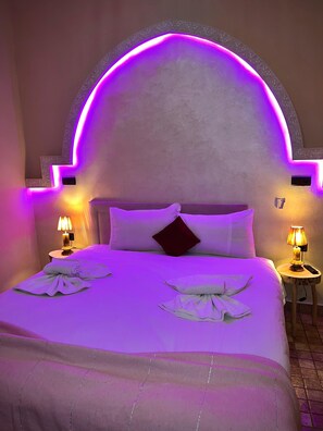 19 chambres, Wi-Fi, draps fournis