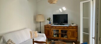 Single-story house in L'Herbaudière near beach and ports - 4 guests