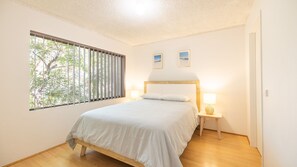 2 bedrooms, iron/ironing board, free WiFi