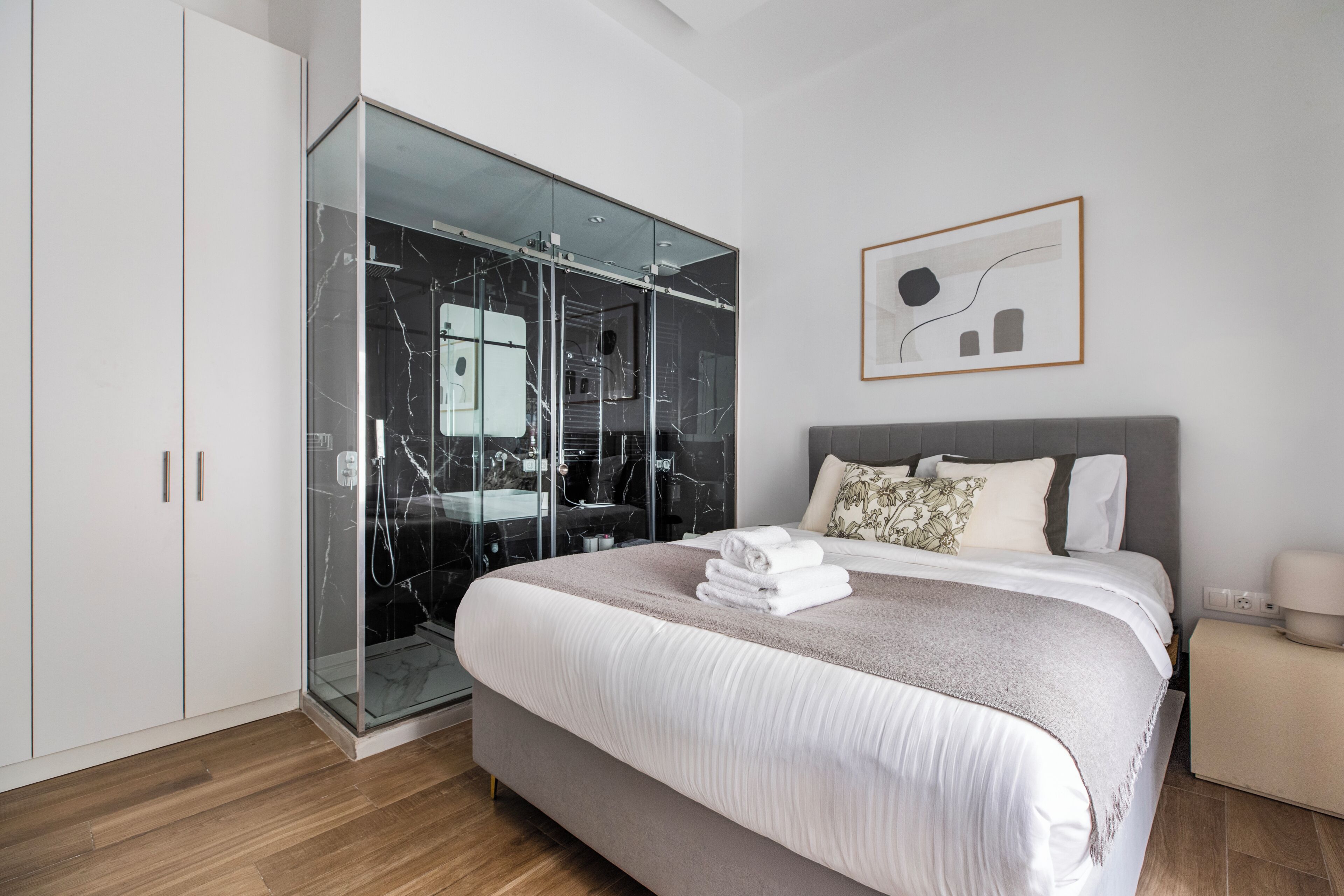 Appartement, 2 slaapkamers, keuken, uitzicht op stad | 2 slaapkamers, luxe beddengoed, individueel gedecoreerd