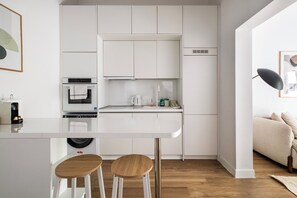 Apartment, 2 Bedrooms, Kitchen, City View | Private kitchen