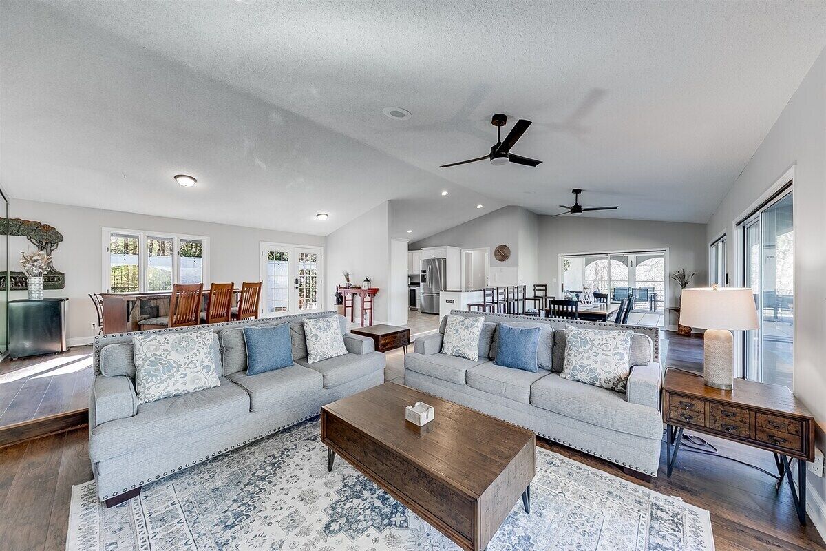 Kies Poolside Mountain Villa| Prime Location - Helen, GA