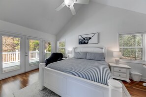 4 bedrooms, desk, iron/ironing board, free WiFi - Porchside Getaway – Spacious Helen Home w/ Hot Tub, Game Room & Resort Access (Helen)