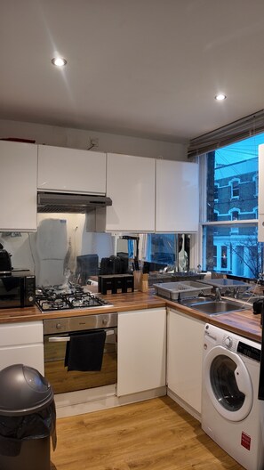 Micro-ondas, fogão, cooktop, lava-louças