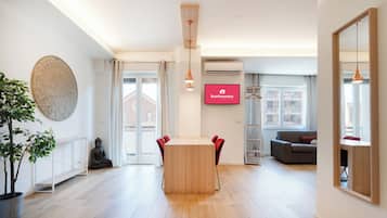 Quadruple Room | Living area