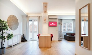 Quadruple Room | Living area
