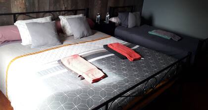 la Black Pearl ,table d'hĂŽte/HĂ©bergement labĂ©lisĂ© pĂȘche/petit dĂ©jeuner offert