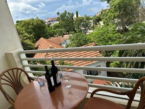 Klassiek appartement, balkon, uitzicht op de stad | Balkon