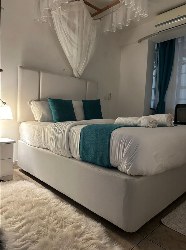 1 habitación, decoración personalizada y muebles diferentes 