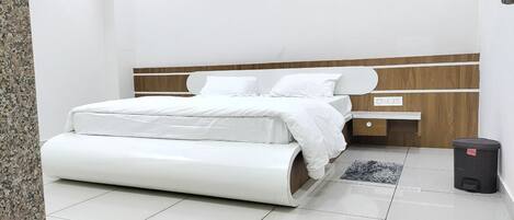 Quarto luxo | 1 quarto, Wi-Fi de cortesia