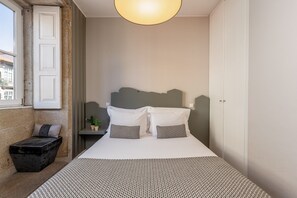 1 habitación, tabla de planchar con plancha y wifi gratis 
