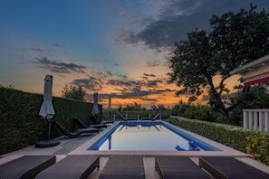 Familievilla, flere soverom (Villa Rosa Magica) | Basseng | Sesongbasert utendørsbasseng og et oppvarmet basseng