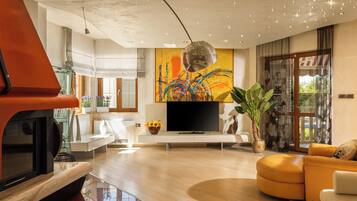 Familienvilla, 5 Schlafzimmer (Villa Rosa Magica) | Wohnzimmer | 21-Zoll-Flachbildfernseher mit Kabelempfang