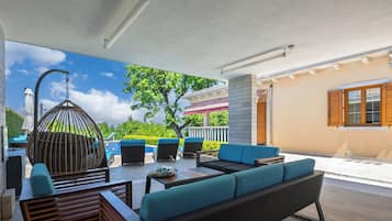Villa Familiale, plusieurs chambres (Villa Rosa Magica) | Terrasse/Patio