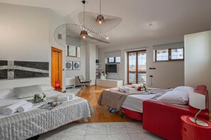 Familievilla, flere soverom (Villa Rosa Magica) | 5 soverom, strykejern/-brett, wi-fi (inkludert) og sengetøy