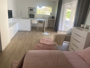 8 chambres, fer et planche à repasser, Wi-Fi, literie fournie