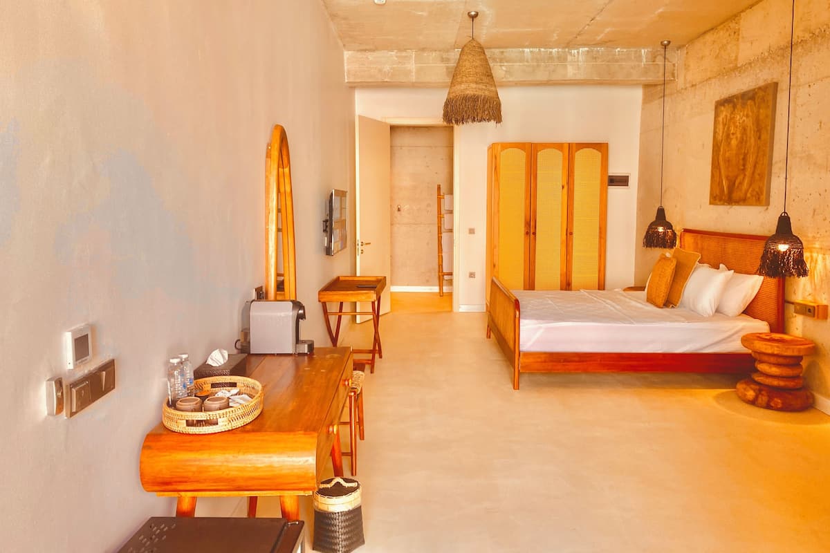 Ic Avlu Manzarali Oda (Kucuk Havuzlu) | Minibar, in-room safe, desk, soundproofing