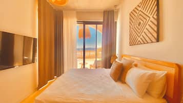 Minibar, in-room safe, desk, iron/ironing board