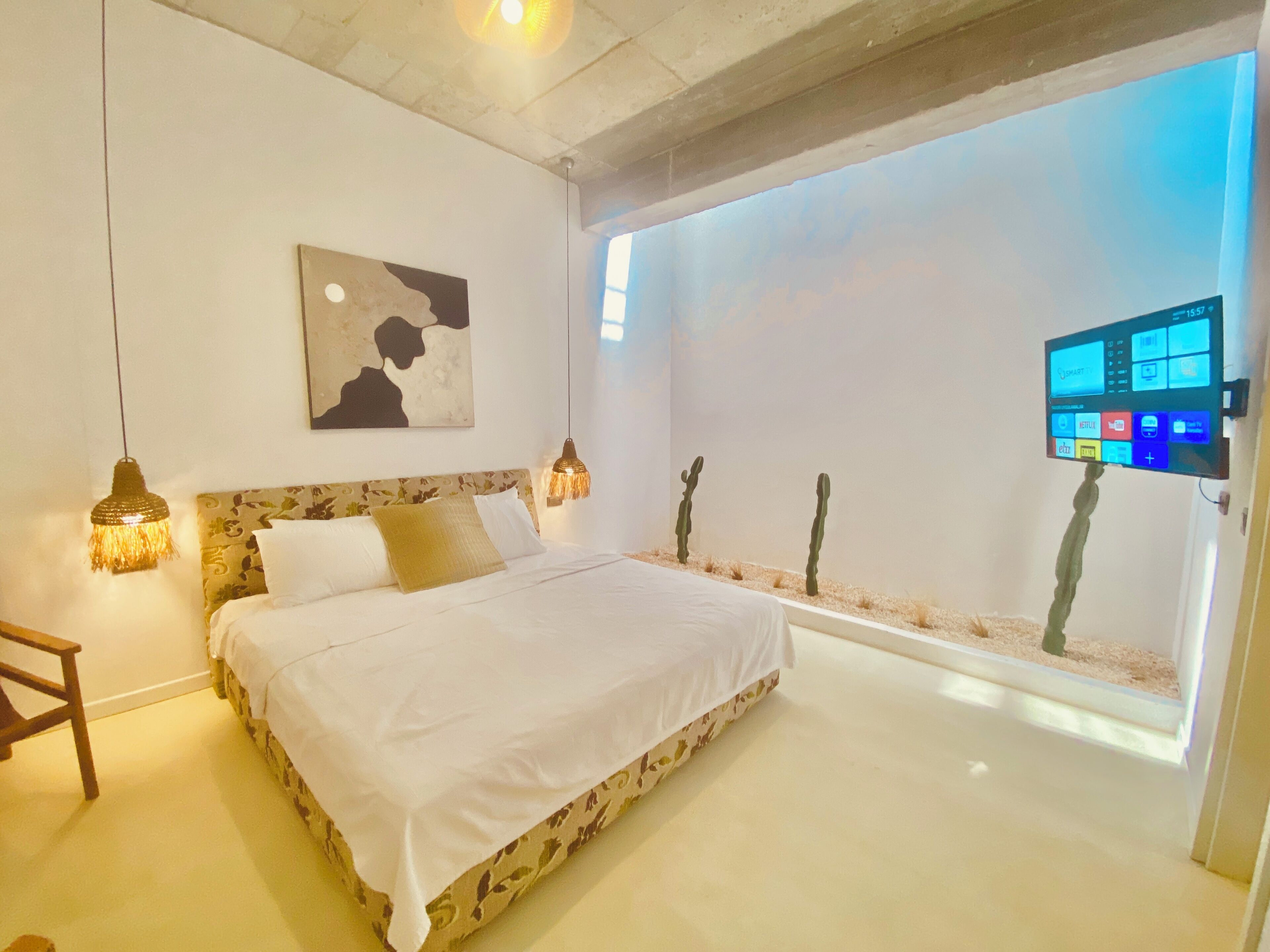 Minibar, in-room safe, desk, soundproofing