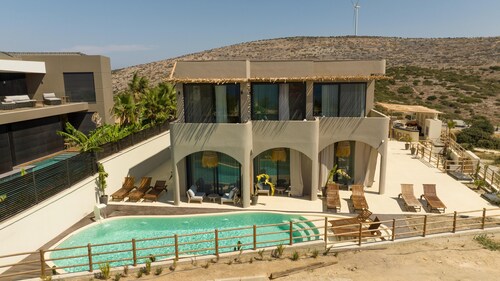 No.908 Sunset Hotel