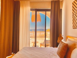 Minibar, in-room safe, desk, iron/ironing board - No.908 Sunset Bar  (Cesme)