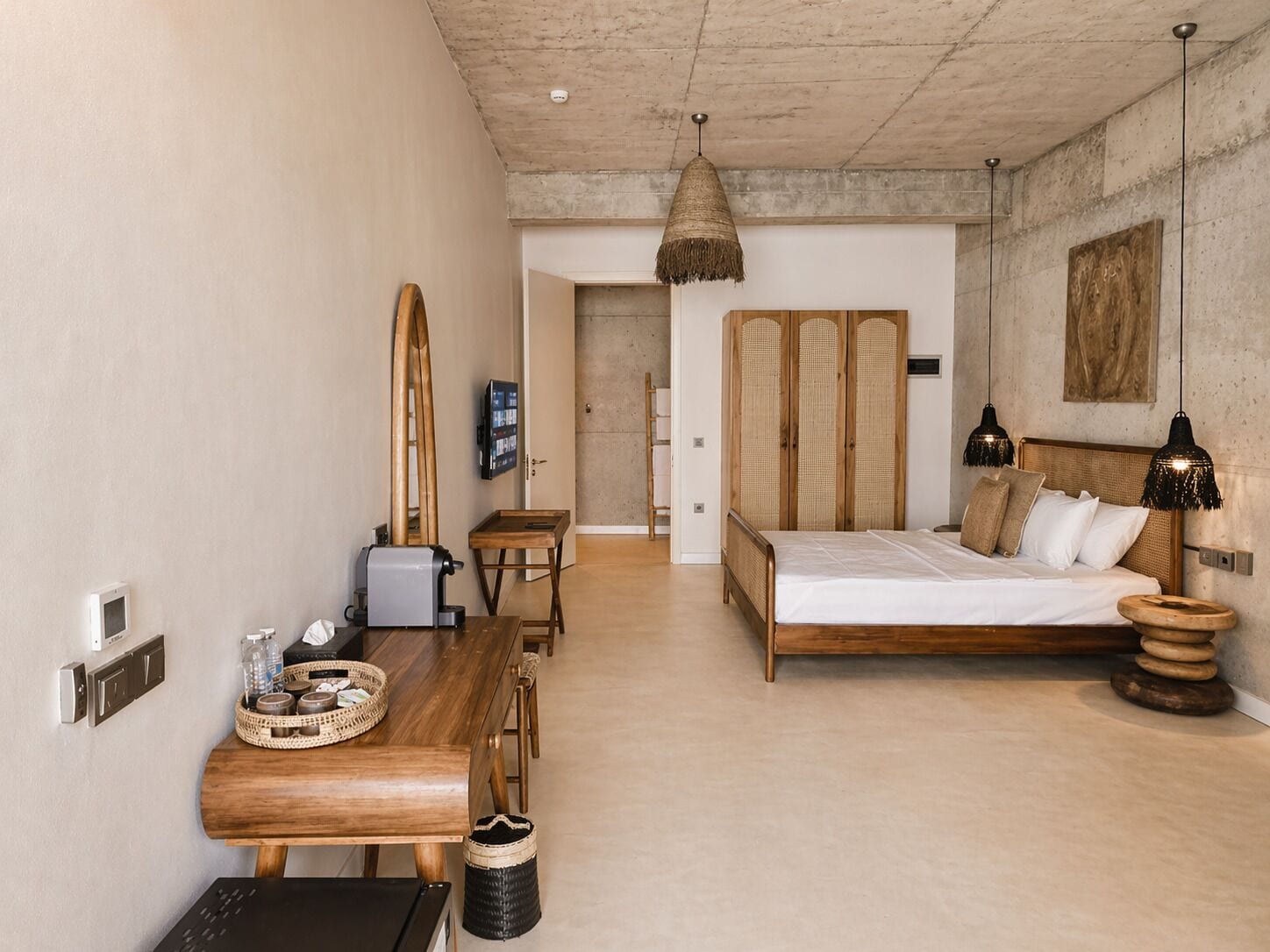 Deluxe with Pool View | Minibar, in-room safe, individually decorated, soundproofing