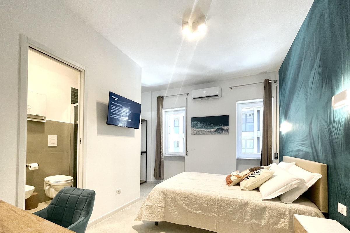 Double Room | Desk, iron/ironing board, free WiFi