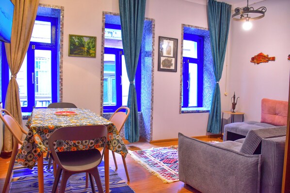 Dining - The Librarians' Flat with Balcony (Tbilisi)