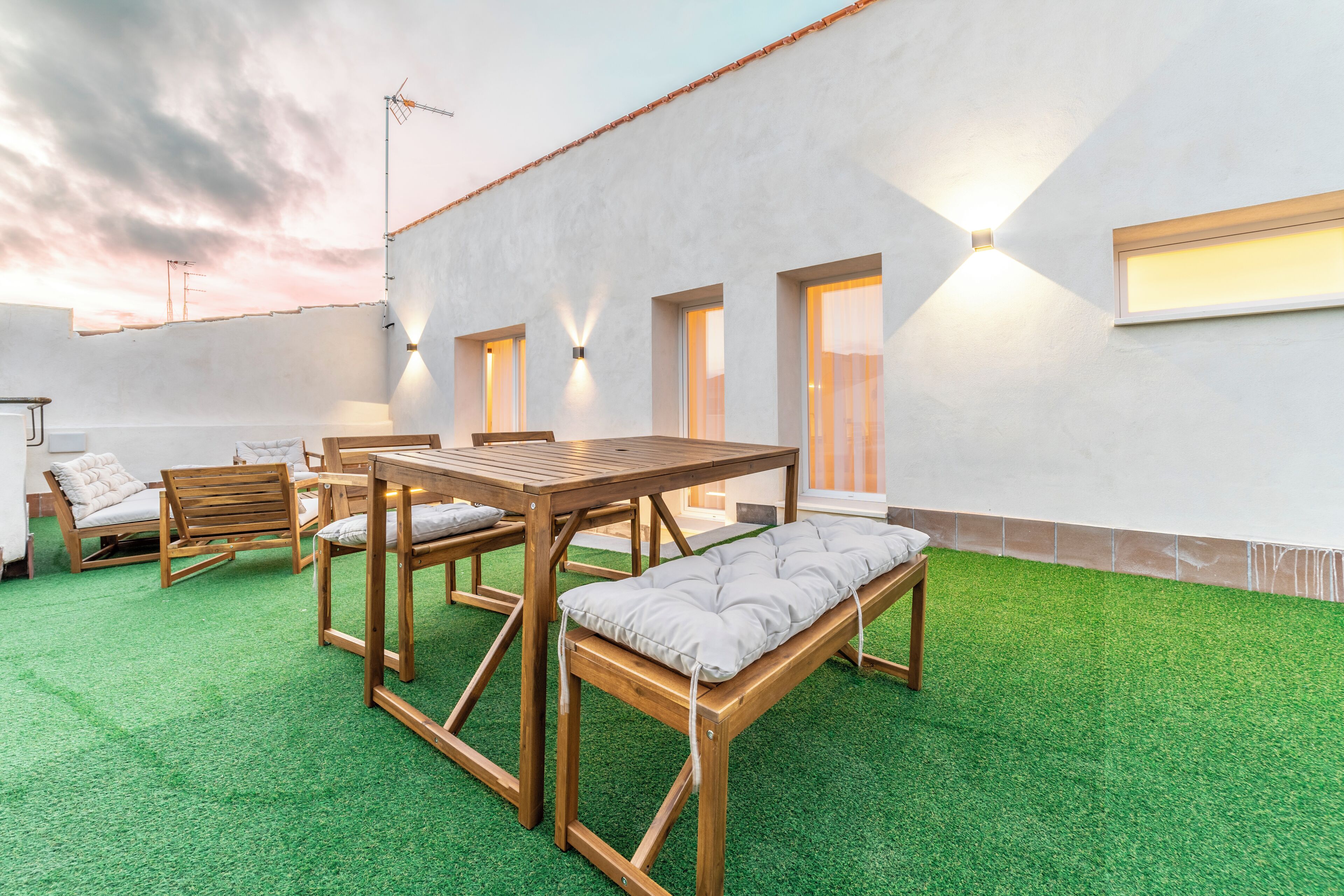 Luxe appartement, balkon, uitzicht op stad | Terras