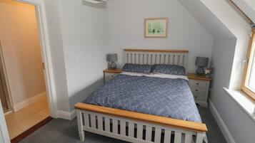 3 bedrooms, individually decorated, individually furnished, free WiFi