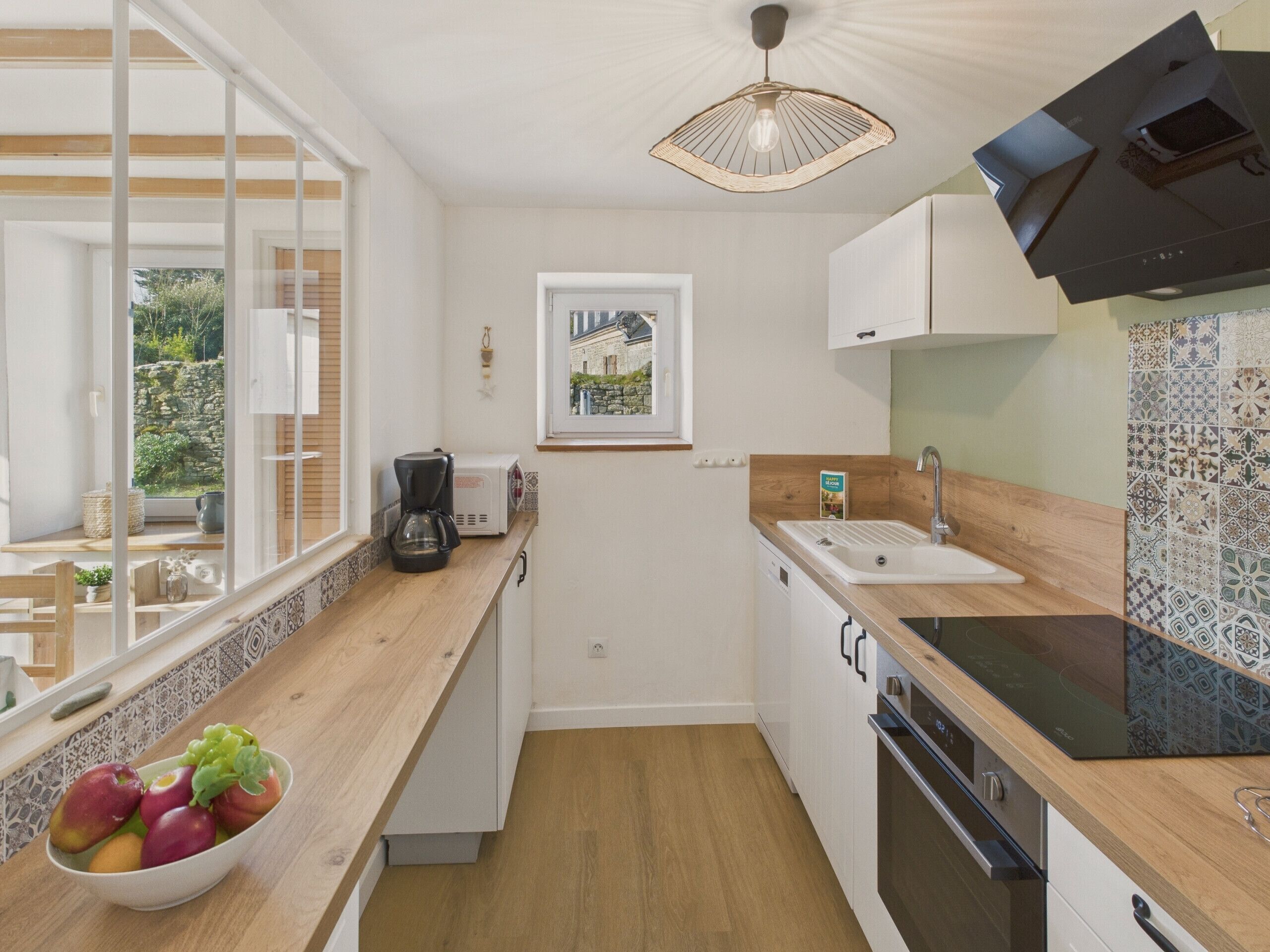 Réfrigérateur, micro-ondes, four, lave-vaisselle