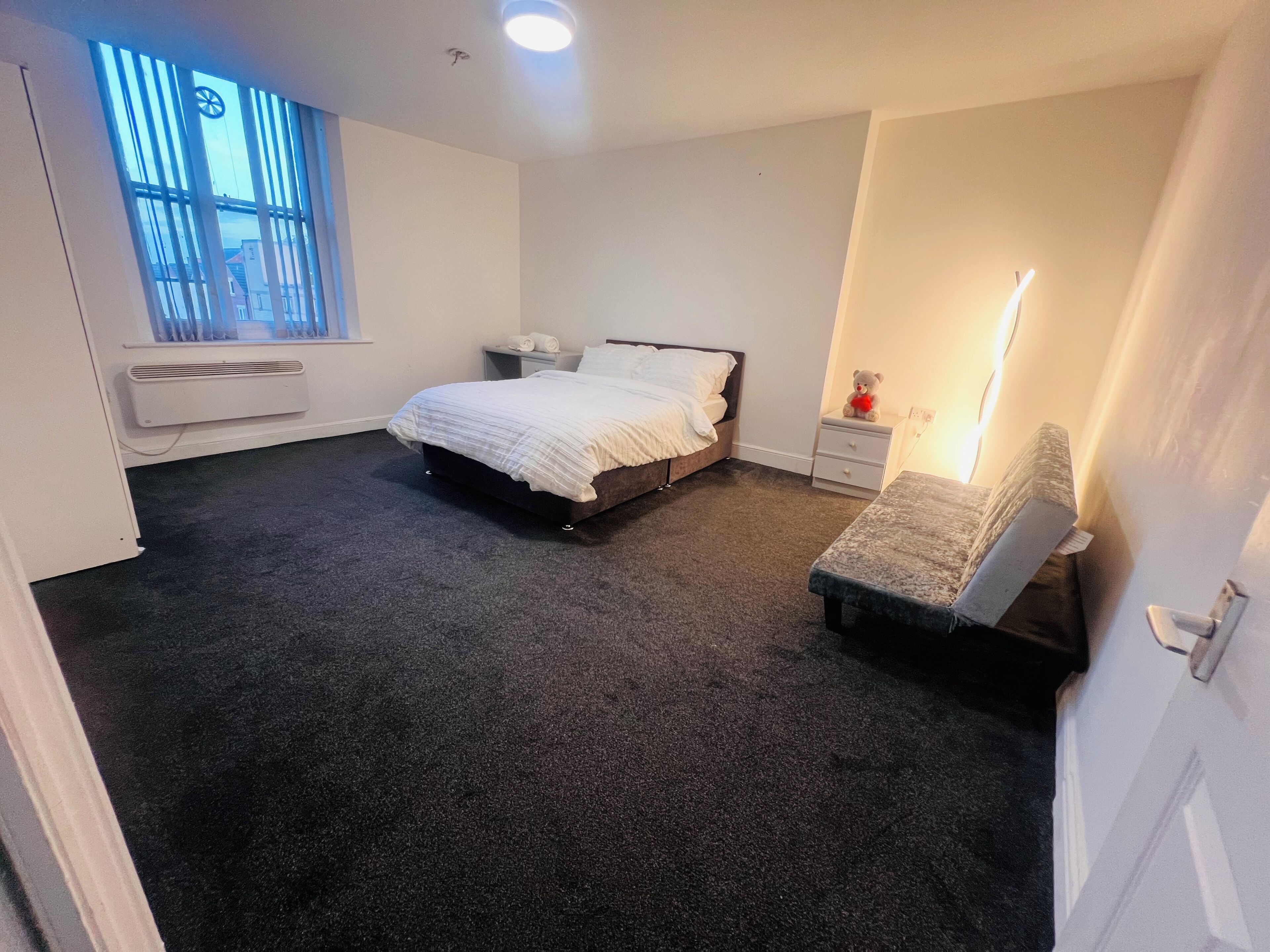 2 bedrooms, desk, iron/ironing board, free WiFi