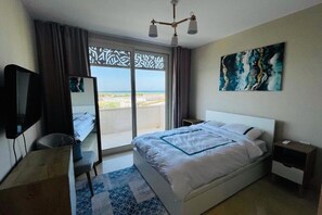2 chambres, fer et planche à repasser, Wi-Fi, draps fournis