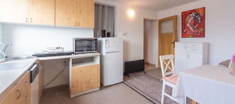 Stunning villa for 2 guests with WIFI, terrace, pets allowed and parking